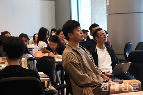 지난 1월 16일 난양공과대학교의 'NTU I&E' 건물에서 학생들이 창업 수업을 듣고 있다.