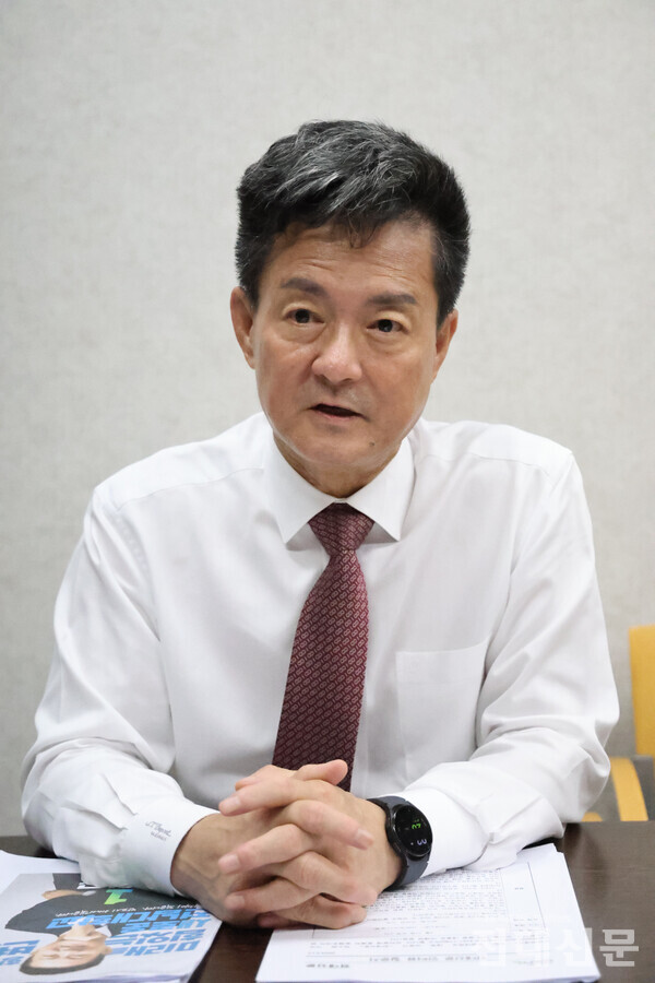 기호 1번 송진규 후보.