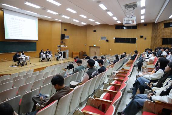 2025 총학생회 선거 후보자 간 2차 경선토론회가 지난 21일 인문대 3호관 소강당에서 진행됐다.