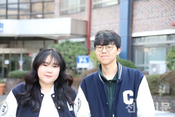 생활대 윤동규(생활복지·22) 정후보(오)와 송다예(생활복지·24) 부후보.