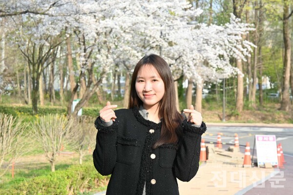 한국에서 벚꽃 보는 게 가장 좋다는 린씨.